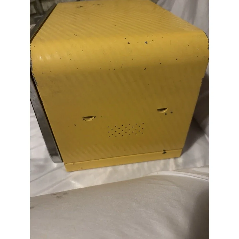 Vintage Lincoln Beauty Ware Yellow Metal Bread Box 1960’s 1970’s Retro